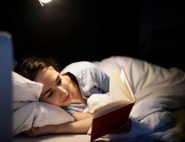 Книги, которые лучше читать перед сном - ТОП-10