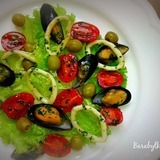 Салат с мидиями и зелёными оливками